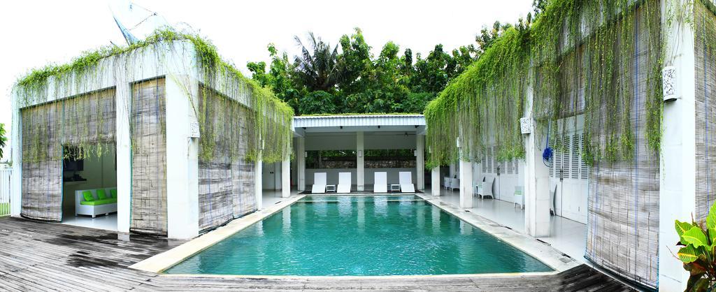 Villa Putih Lovina Exterior photo