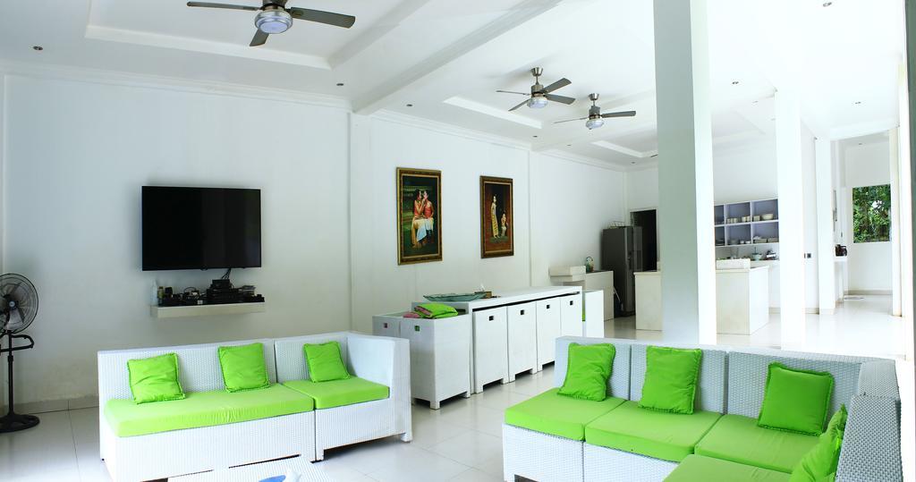 Villa Putih Lovina Exterior photo