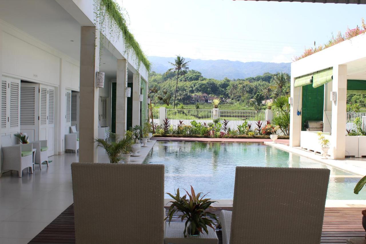 Villa Putih Lovina Exterior photo